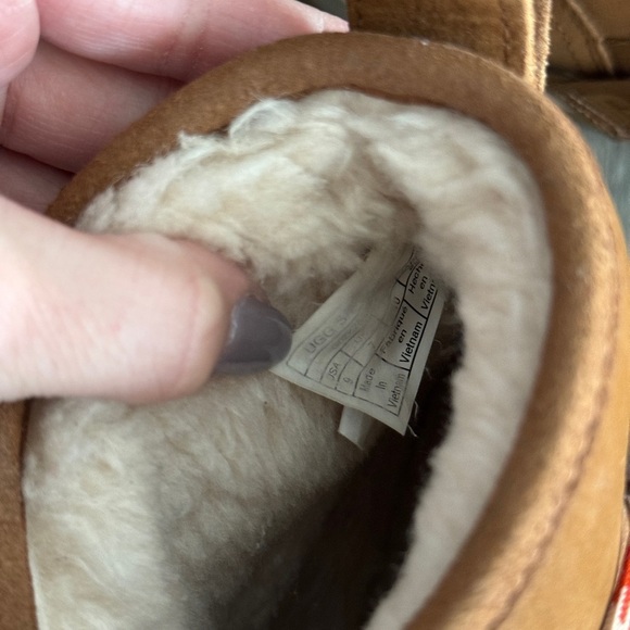UGG Chestnut Classic Weather Hiker Boots 9 - Picture 7 of 15